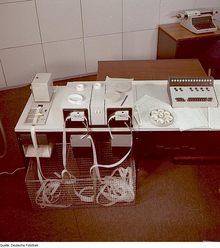 Tape Computer